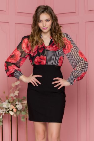 Rochie eleganta de primavara neagra cu imprimeu floral rosu si picior de cocos la bust Eliza