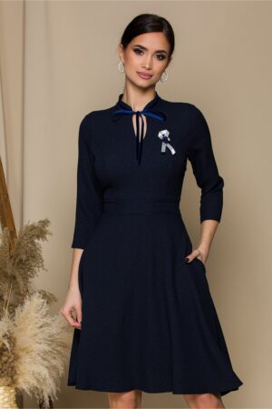 Rochie Melinda bleumarin in clos eleganta cu aspect texturat prevazuta cu buzunare